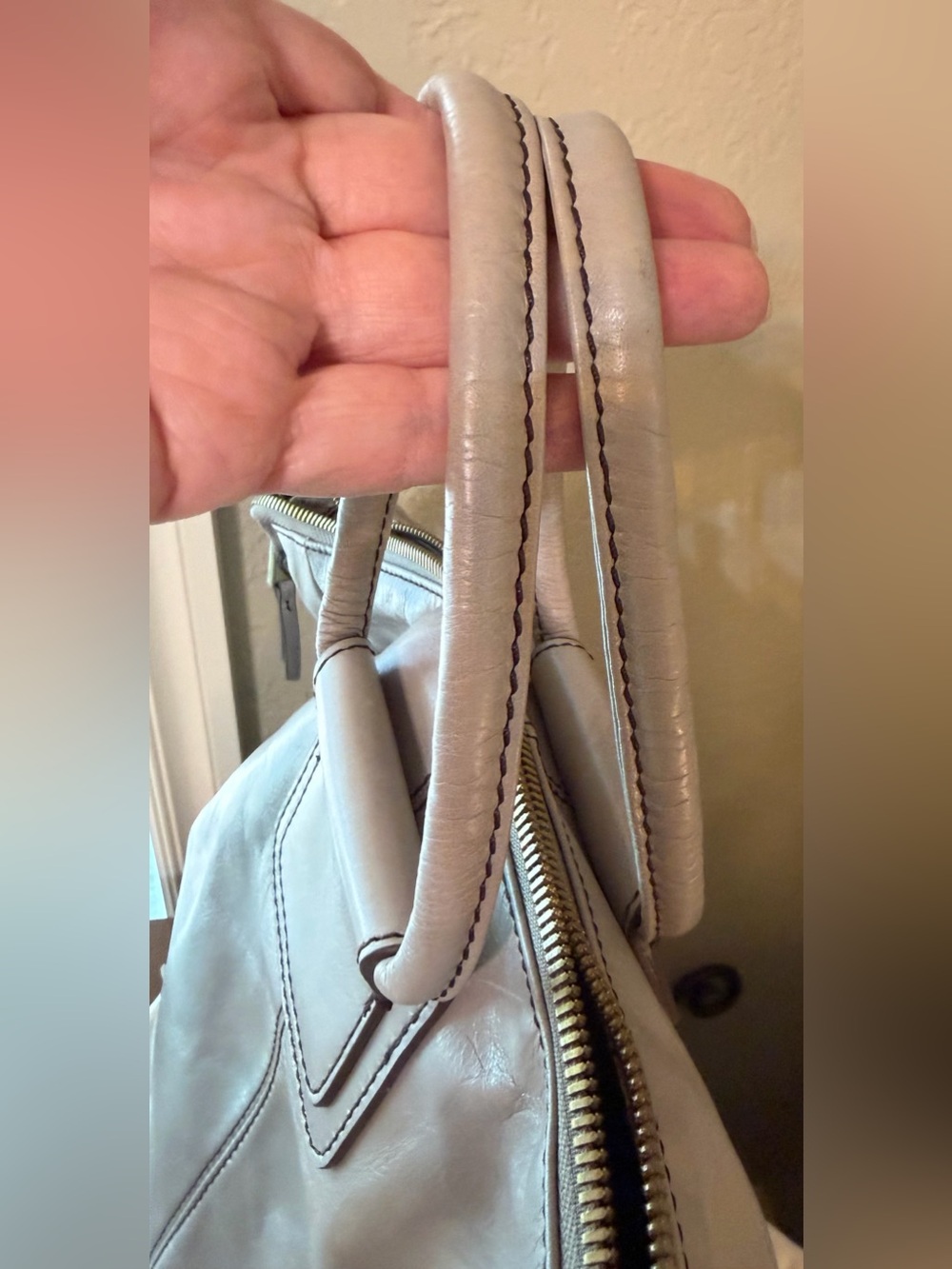 HOBO Beautiful Driftwood shade Leather Tote with Matching Clutch - Picture 9 of 16